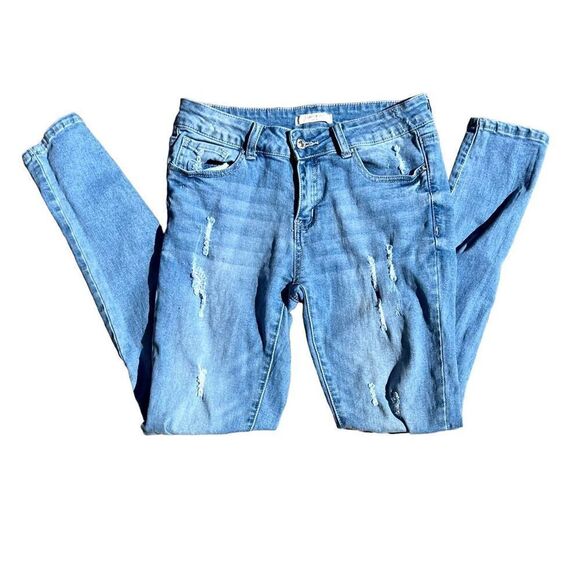 FOREVER 21 Light Wash Distressed Jeans Size 6 - Picture 1 of 4